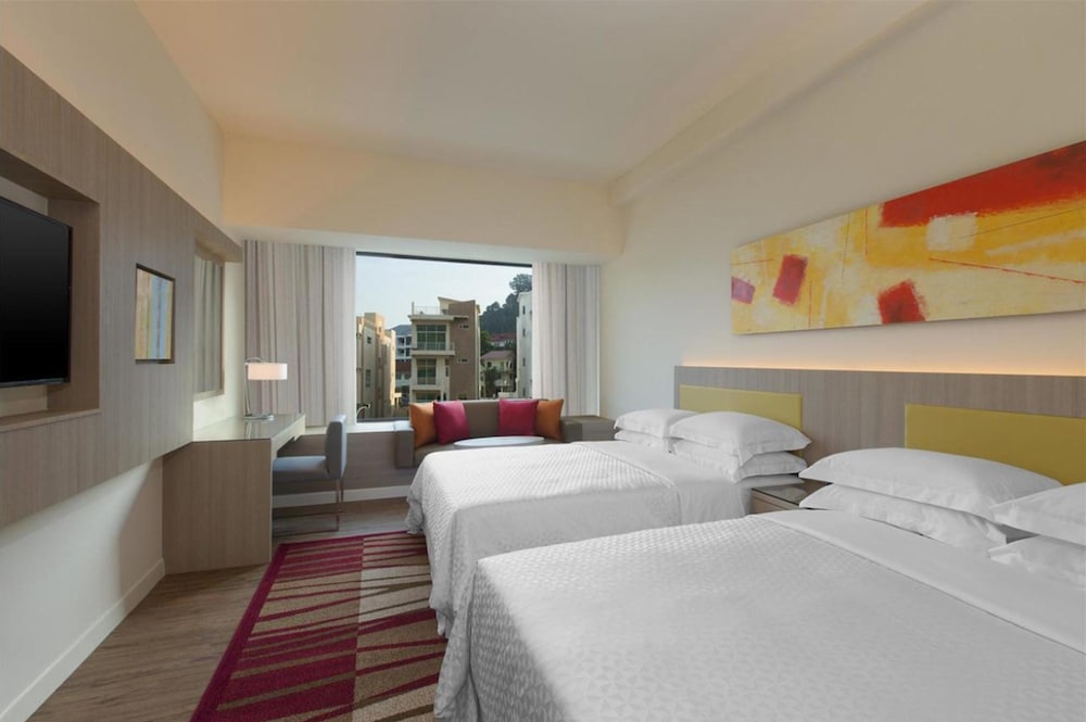 Superior, Suite, King Bed, Ocean View