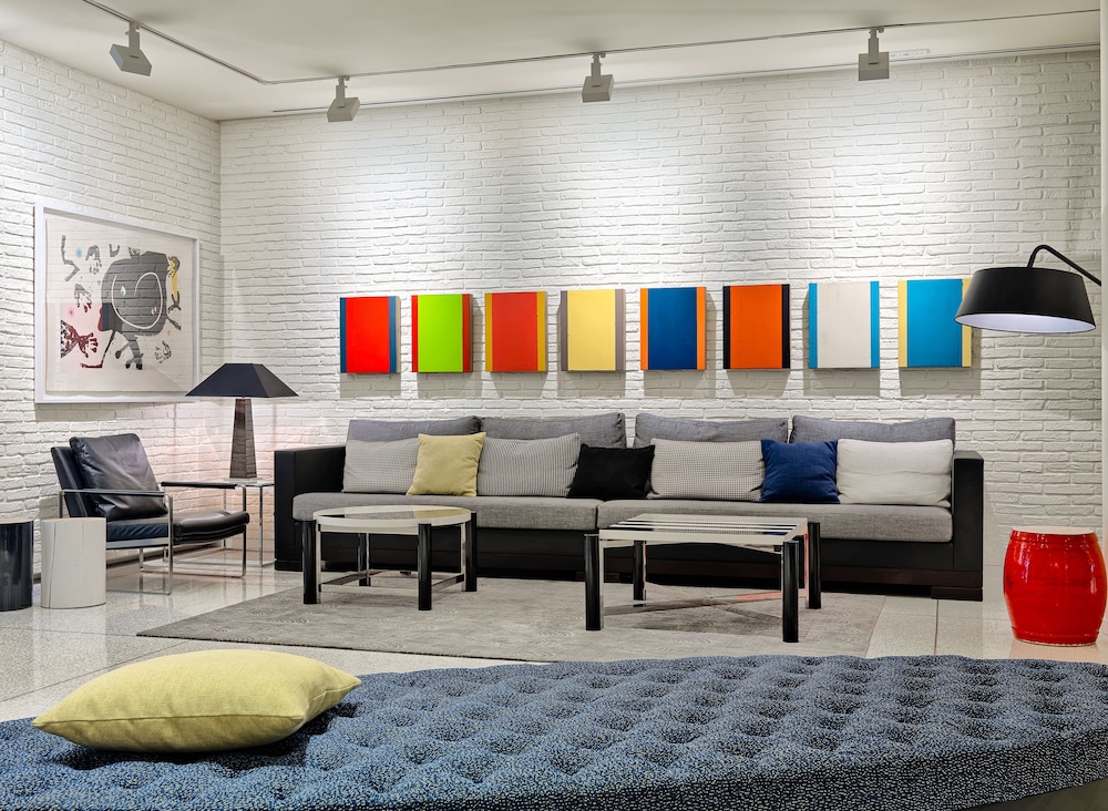 H10 Art Gallery 45/64
