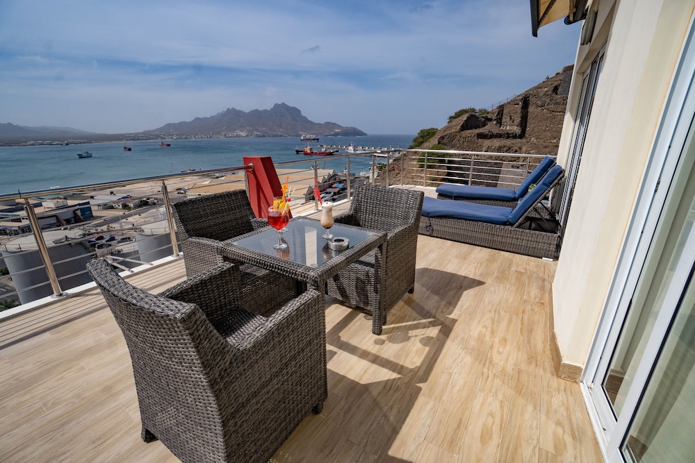 Blue Marlin Hotel 38/50