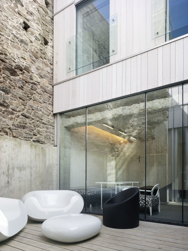 Hotel Moure 38/50