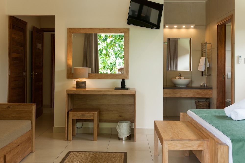 Le Repaire Boutique Hotels And Restaurant 47/47