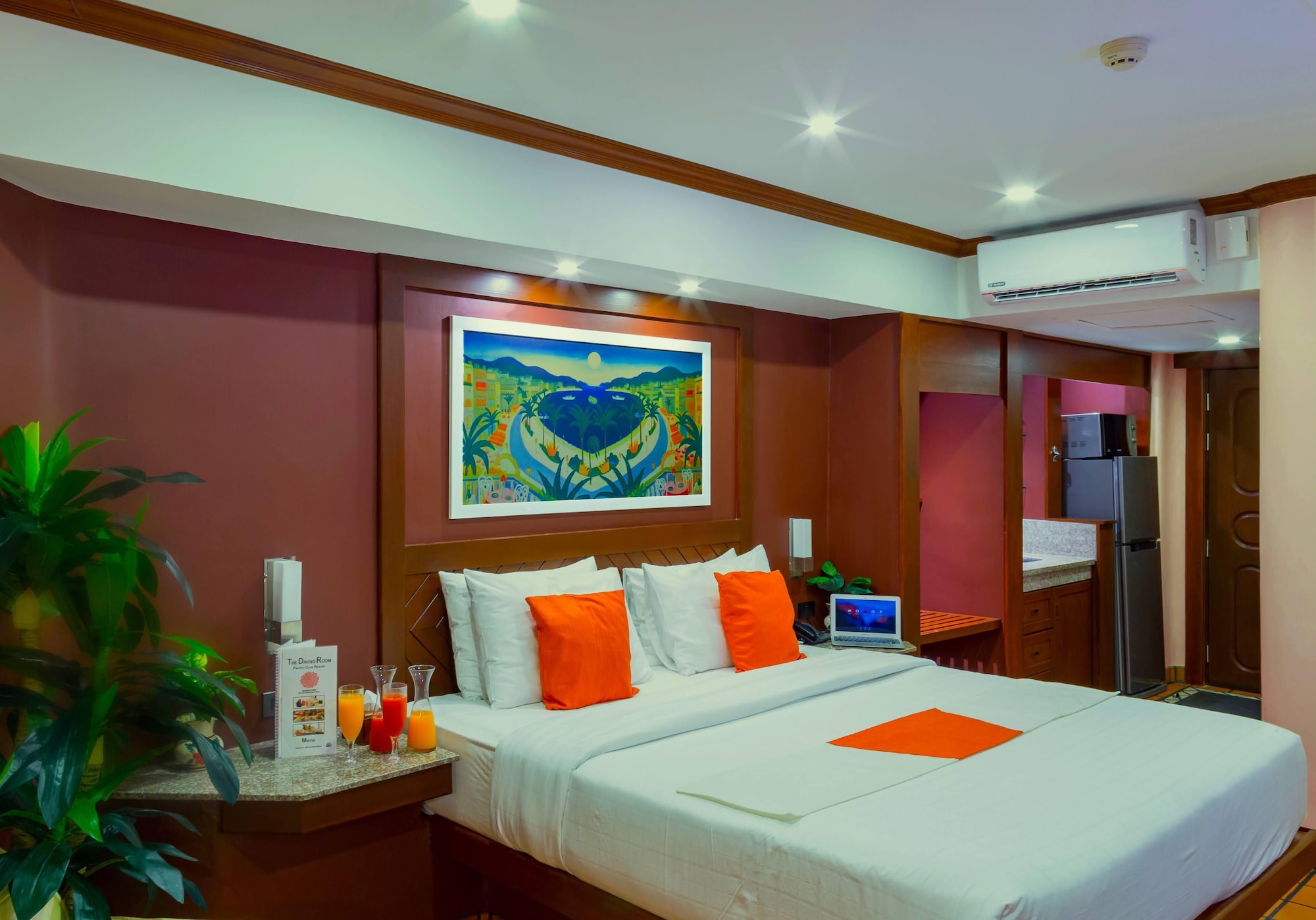 Pacific, Deluxe, King Bed, Ocean View