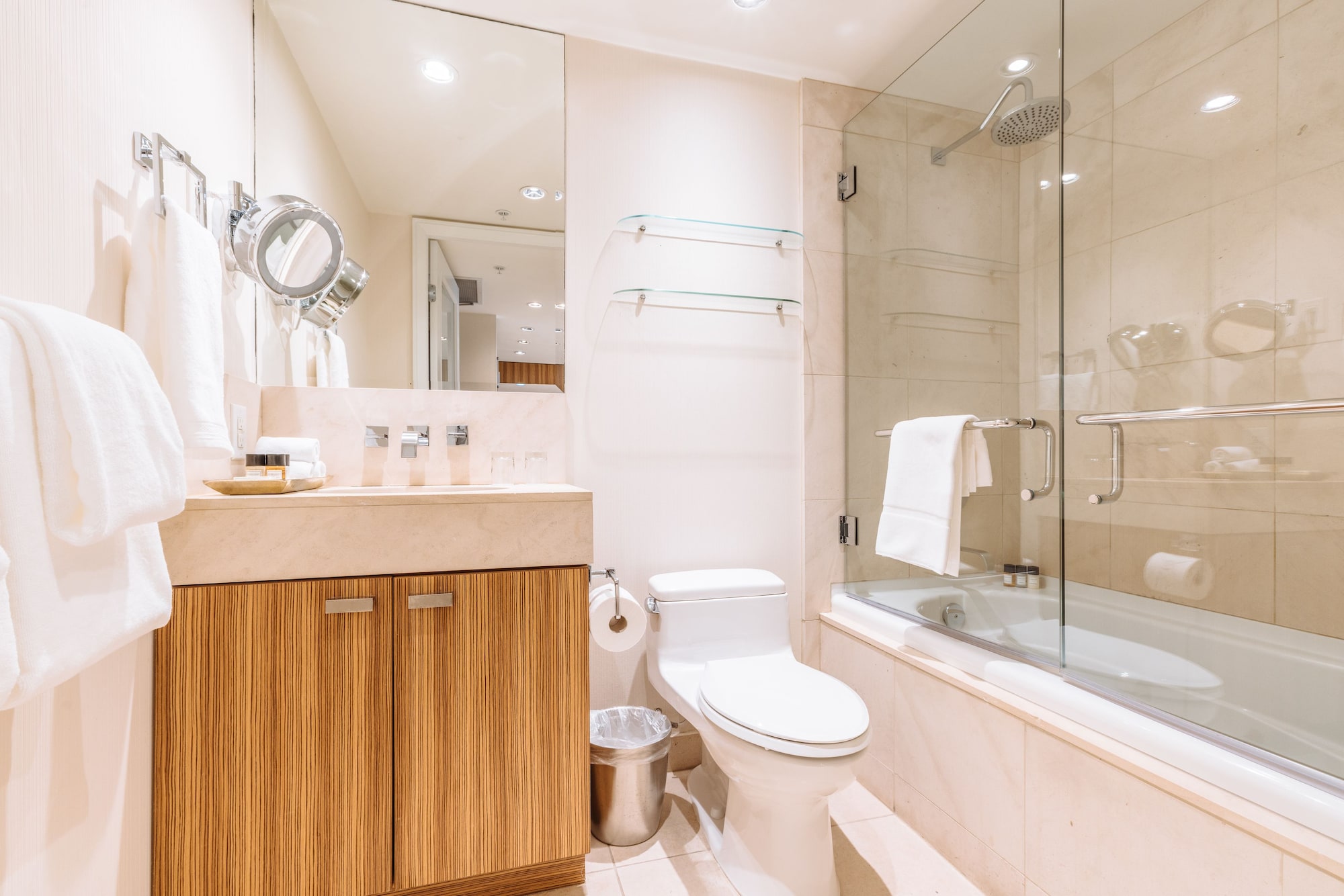 1 BEDROOM, SIGNATURE, SUITE