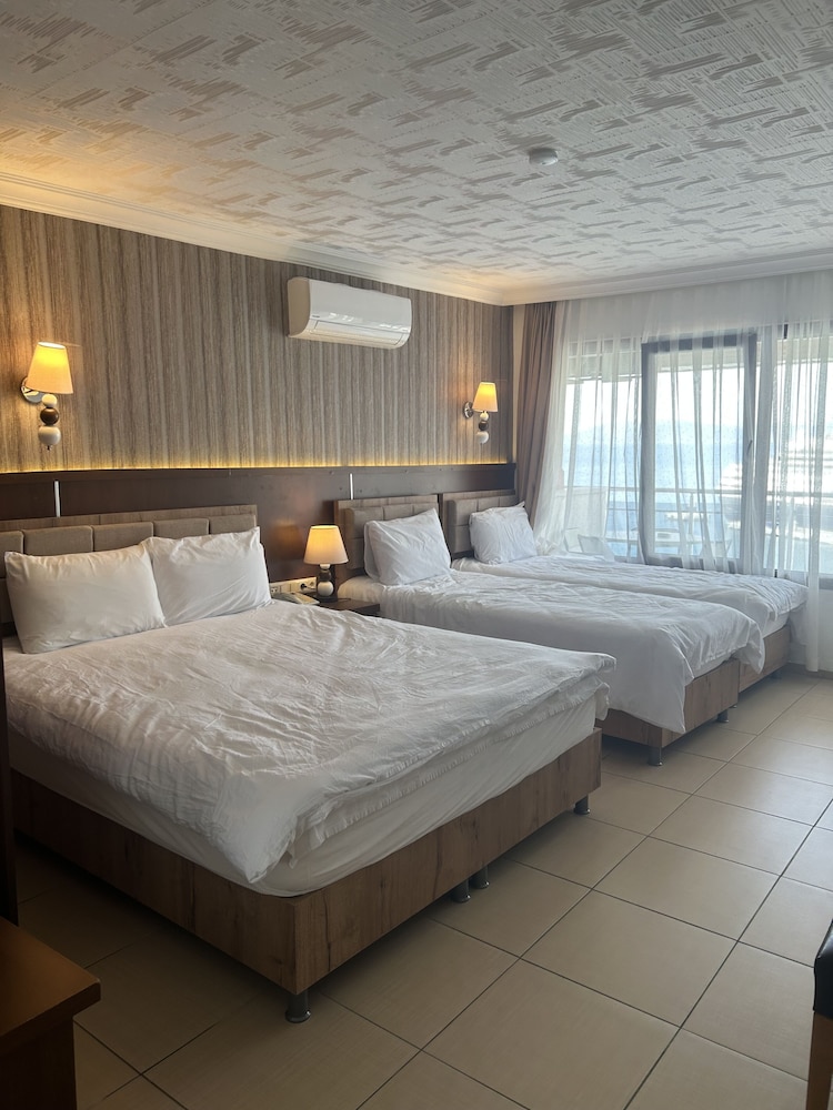 Family, Double and Twin Beds