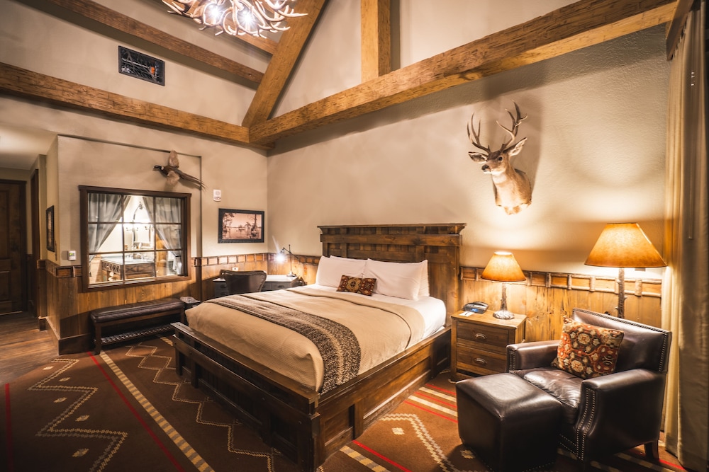 Big Cypress Lodge 11/50