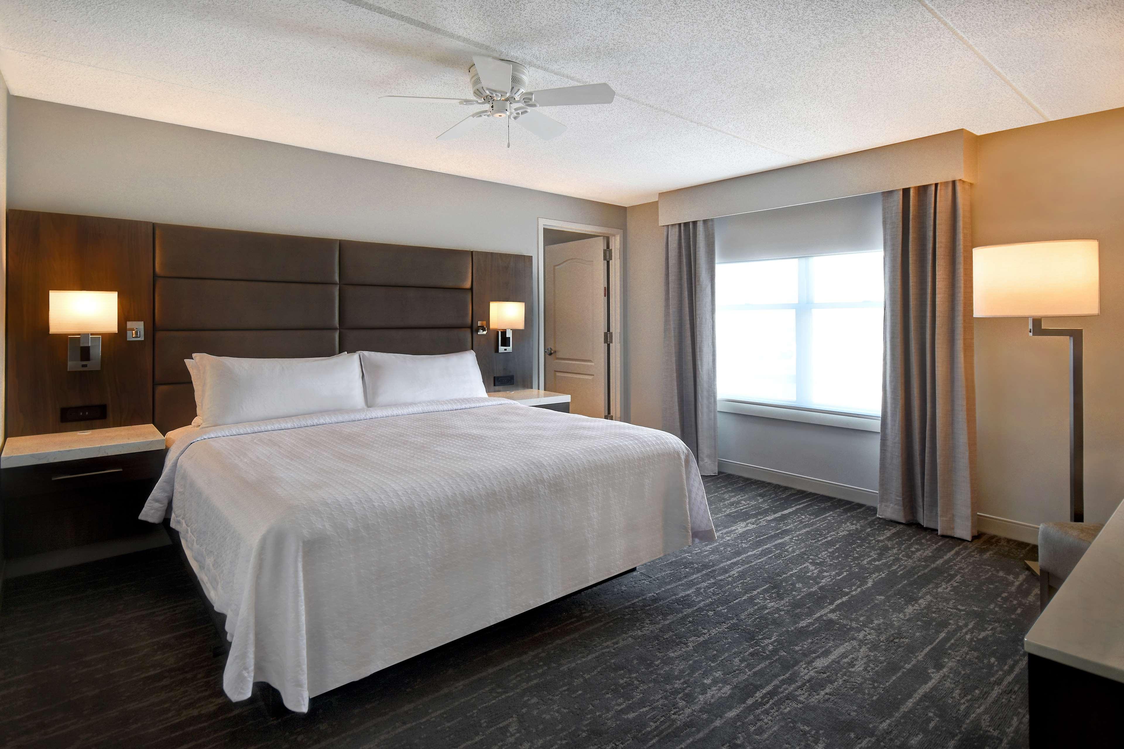 2 BEDROOMS, SUITE, 2 KING BEDS, 2 BATHROOMS