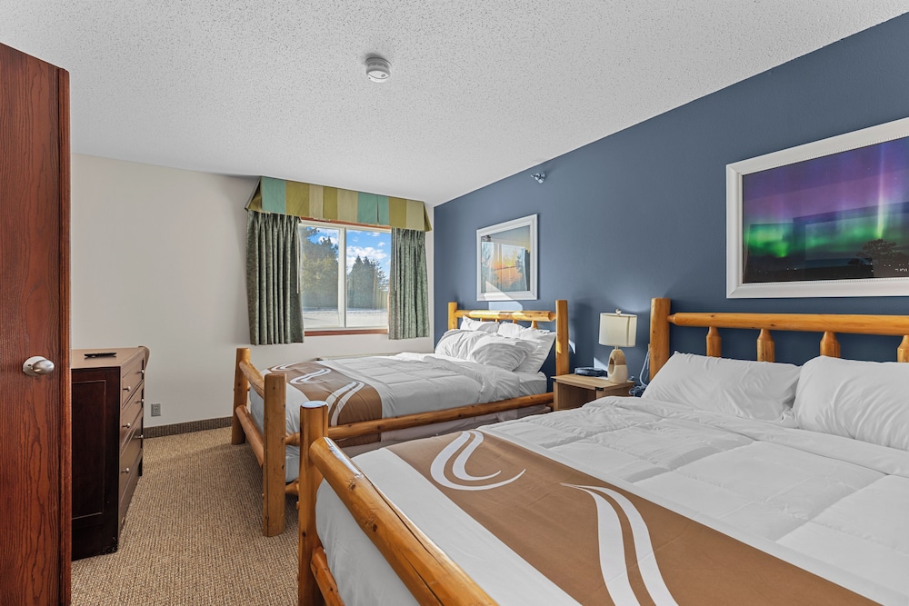 Grand, Gulf, Lake, Suite, 2 Queen Beds, 2 Sofa, Kitchenette