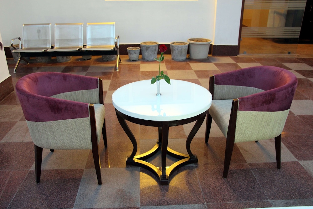Hotel Dasaprakash 25/38