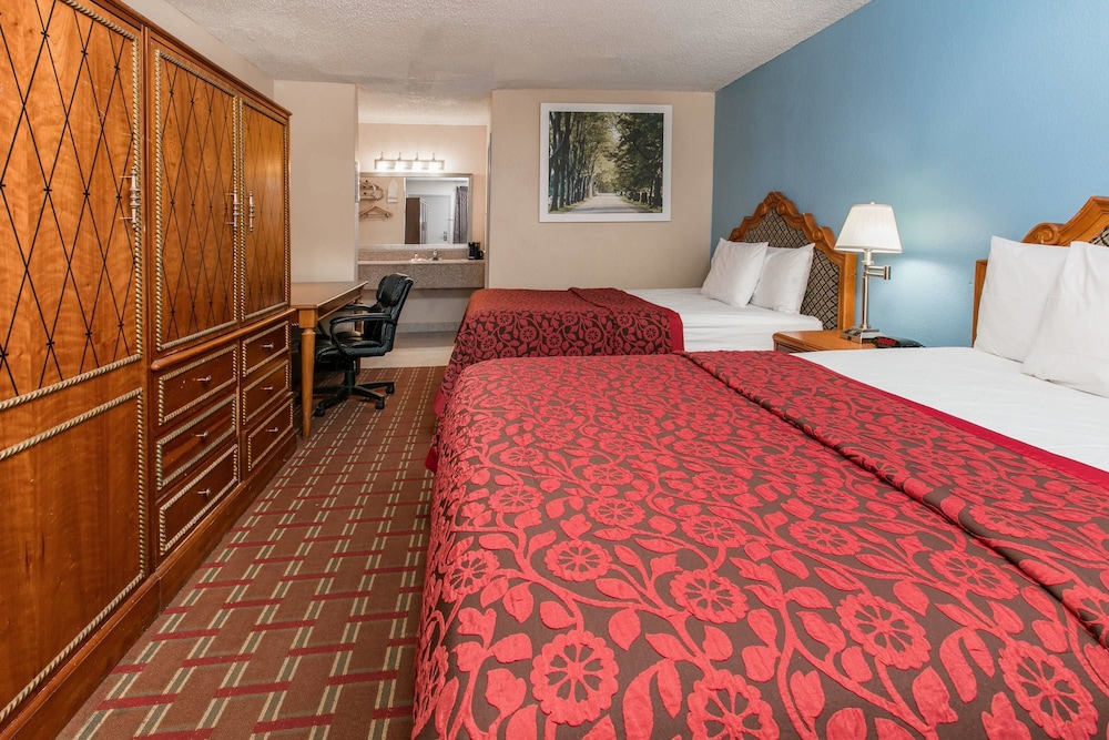 Days Inn by Wyndham McKinney 11/56