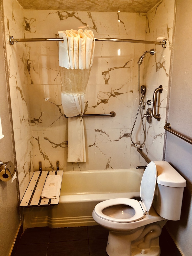 Berkshire Inn 11/32