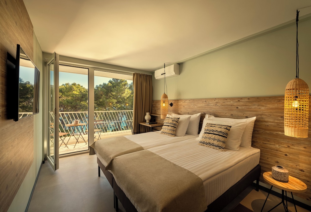 Room, Twin Beds, Sea Side