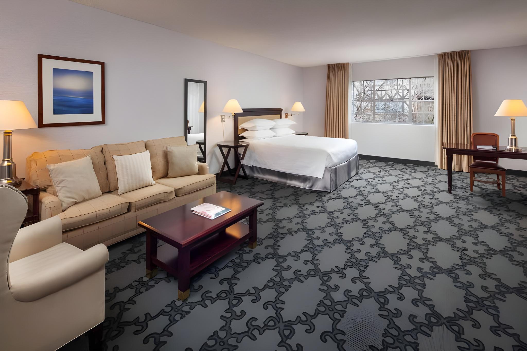 Tower Junior King Suite- TJRK