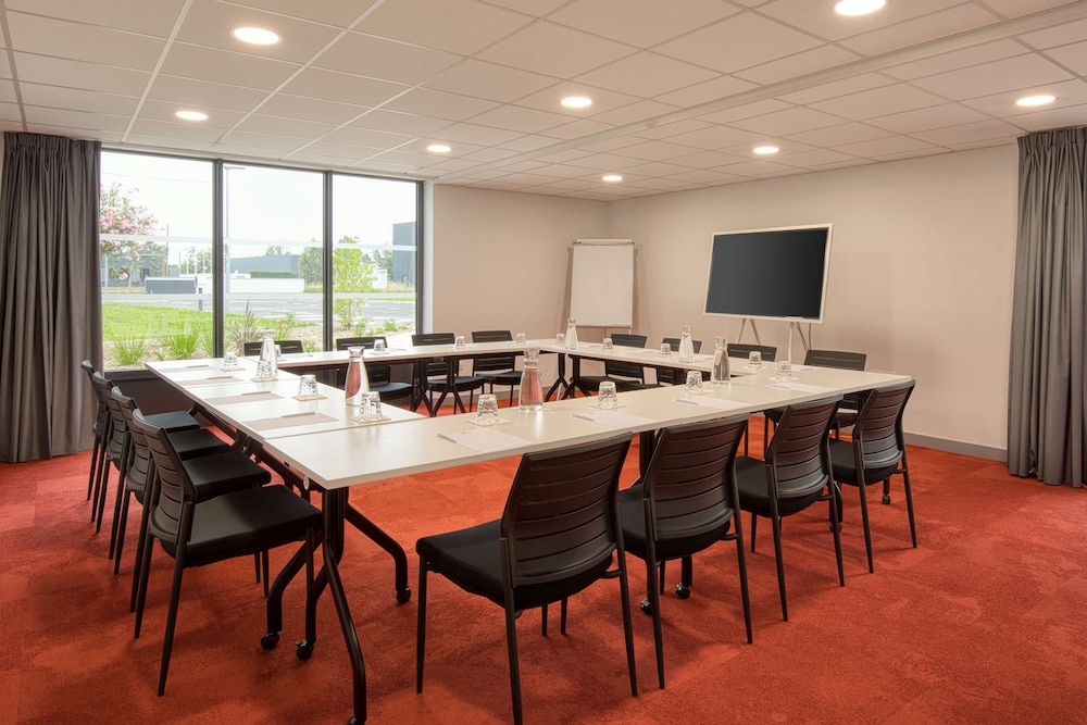 Sure Hotel By Best Western Les Portes De Montauban 35/41