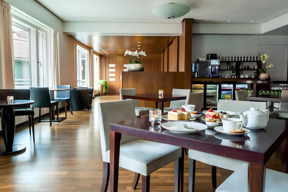 GRAND HYATT BERLIN 62/80