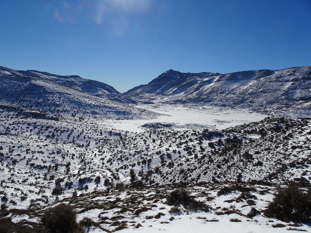 Delina Mountain Spa Resort 80/86