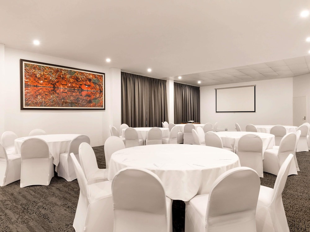 Novotel Darwin CBD 55/64