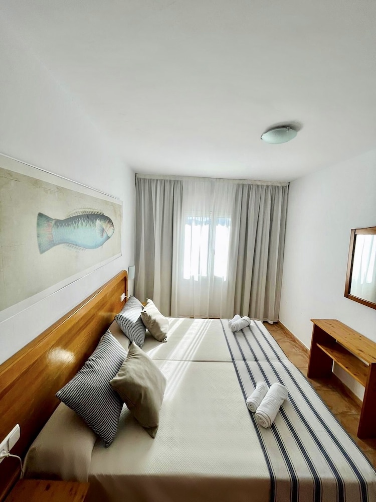 Carema Club Resort 8/32