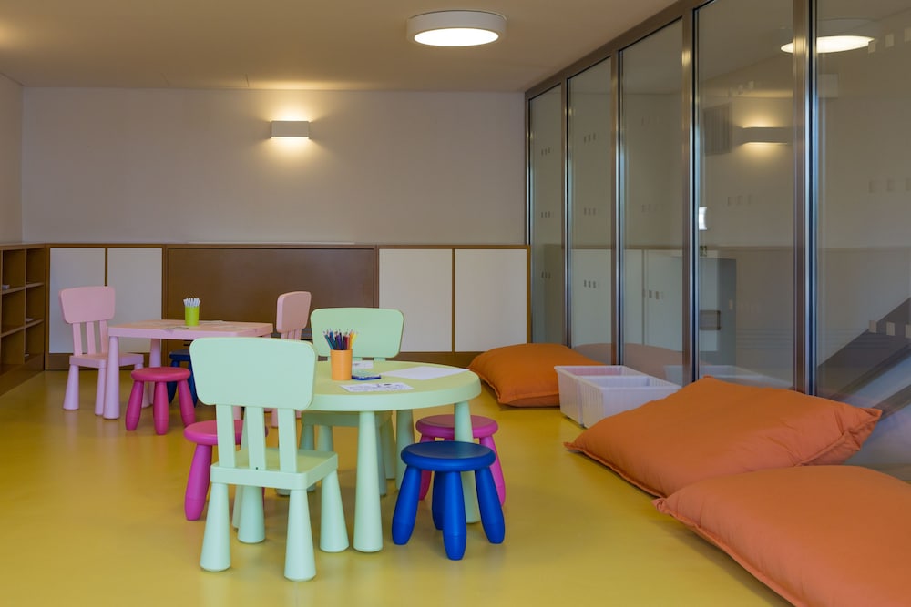 Ozadi Tavira Hotel 45/50