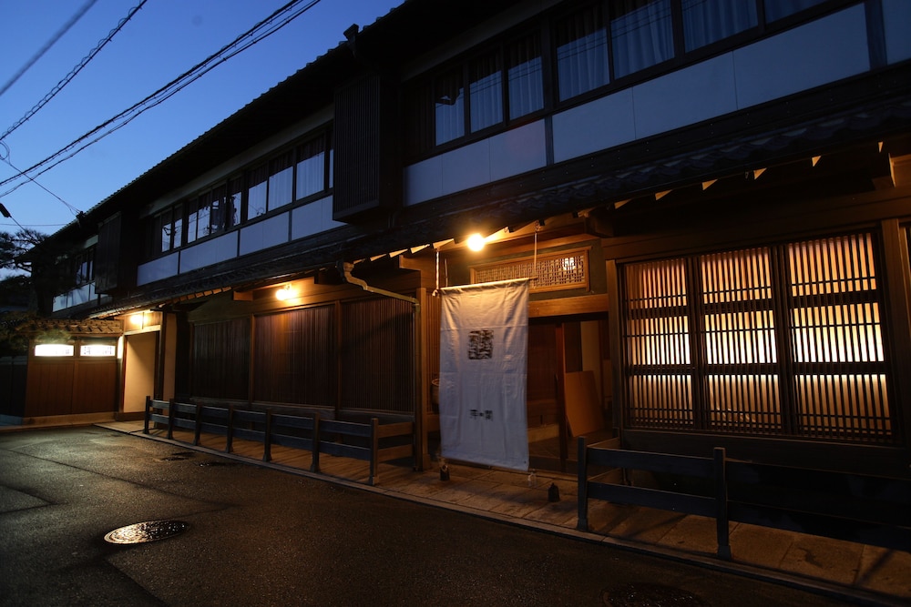 Yoyokaku 24/28