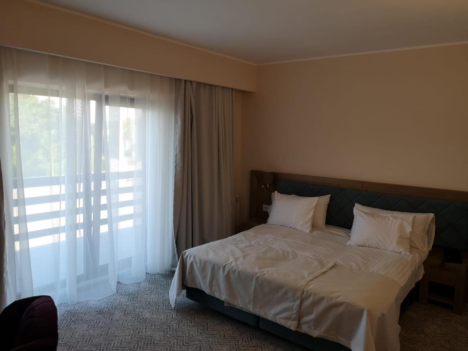 Deluxe, Double Bed