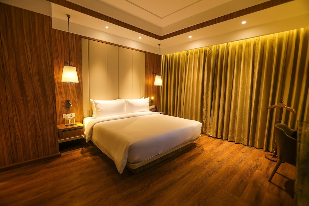 Radisson Bhopal 24/64