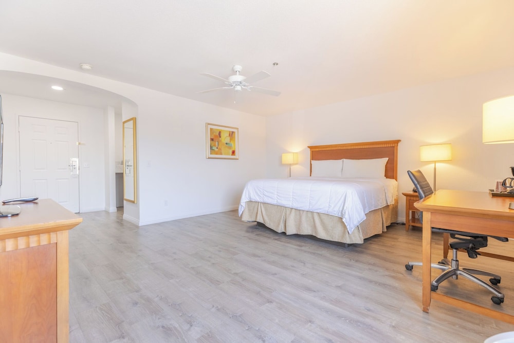 Brawley Inn 17/51