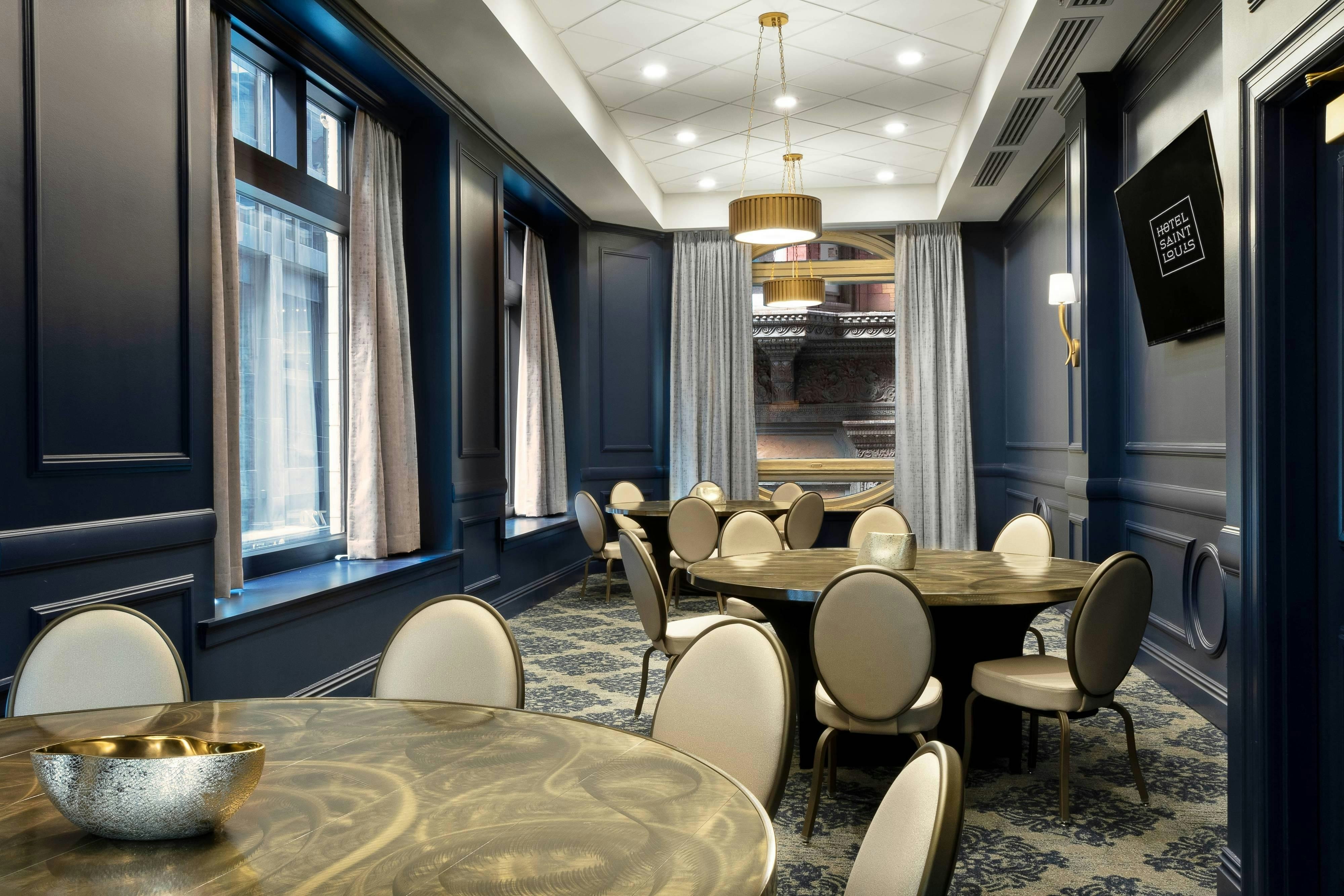 Hotel Saint Louis, Autograph Collection 43/45