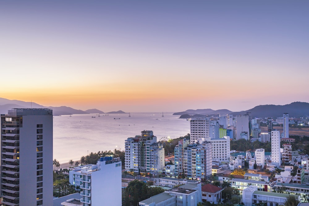 ROSAKA NHA TRANG HOTEL 73/78