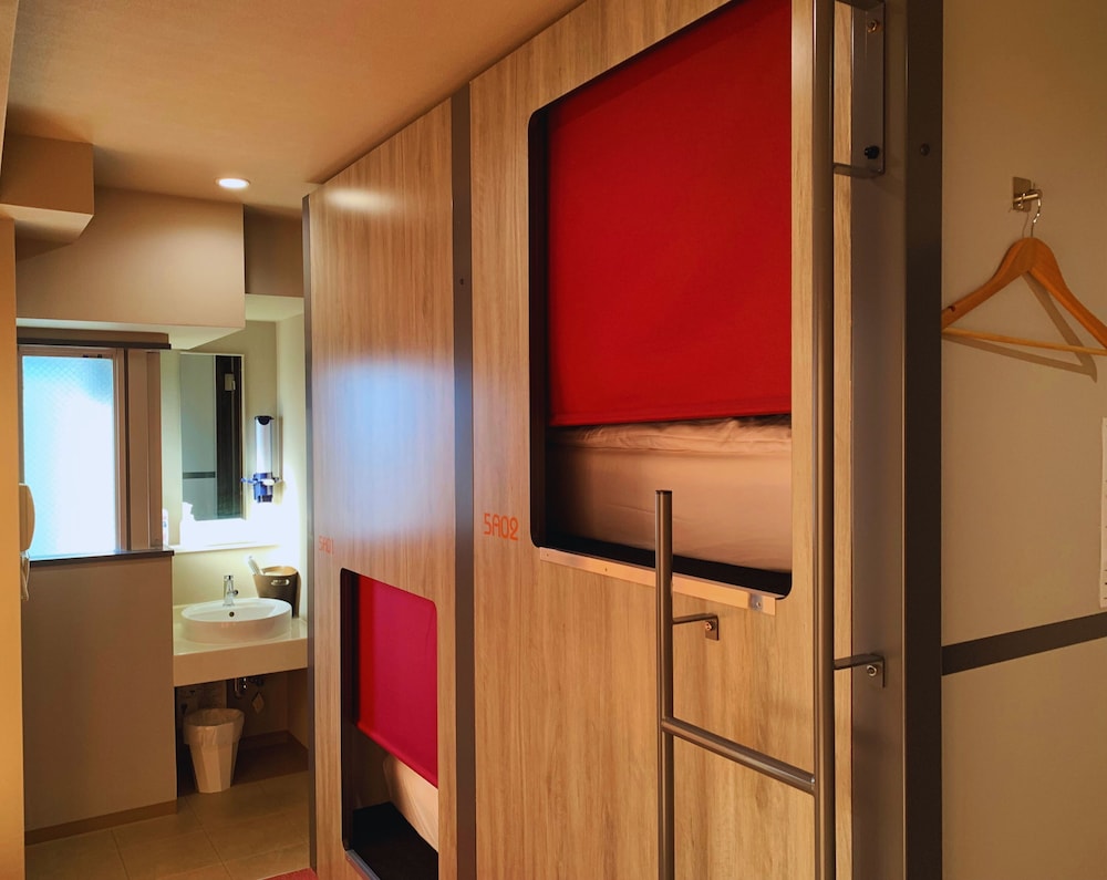 Beagle Tokyo Hostel And Apartments 9/50