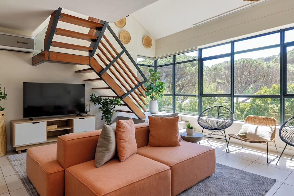 The Glen Apartments 54/65
