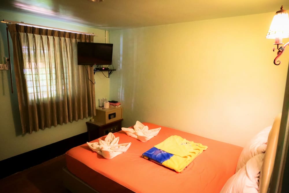 Poohbar Resort & Lotusdive 45/72