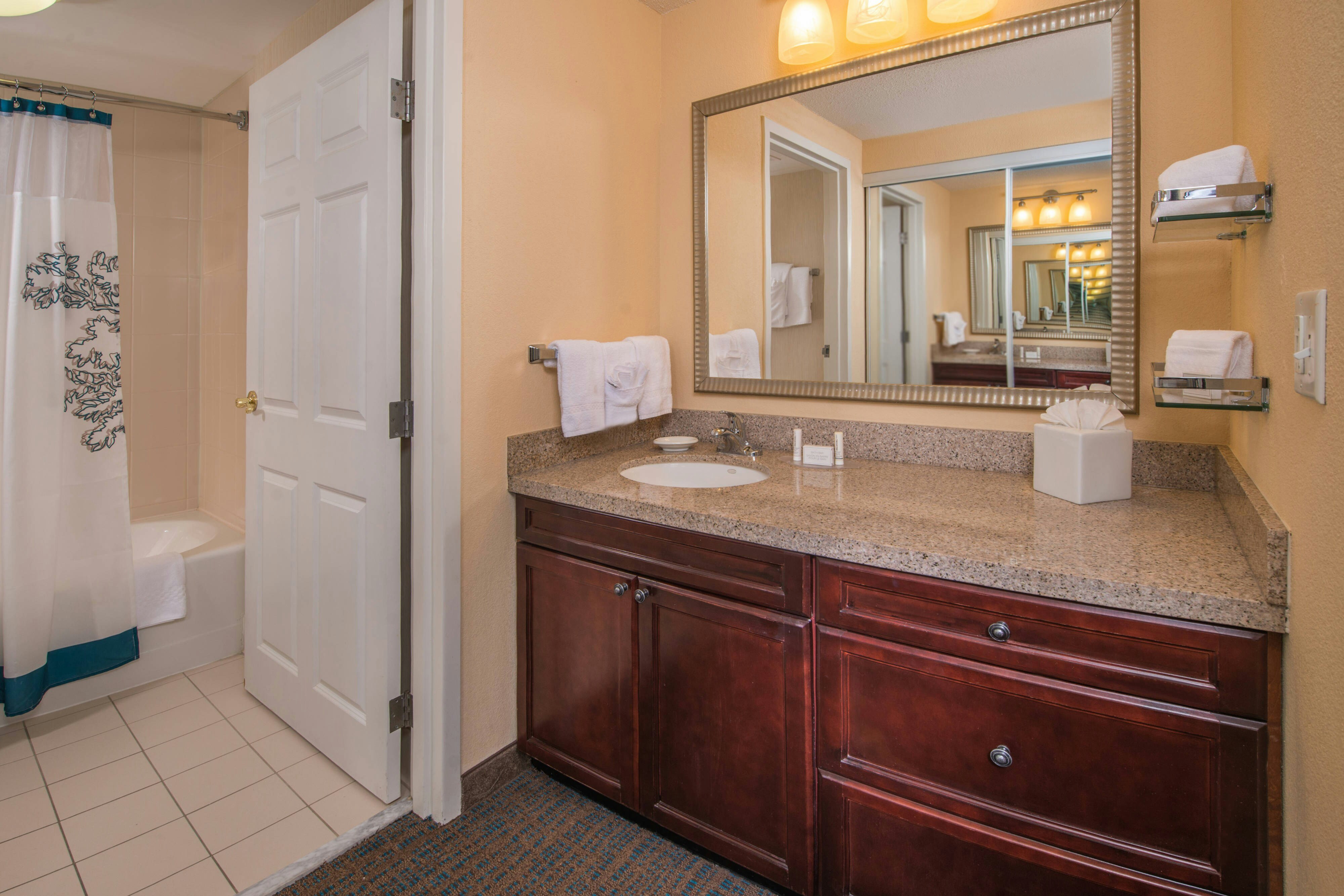 Residence Inn By Marriott Chesapeake Greenbrier 53/54