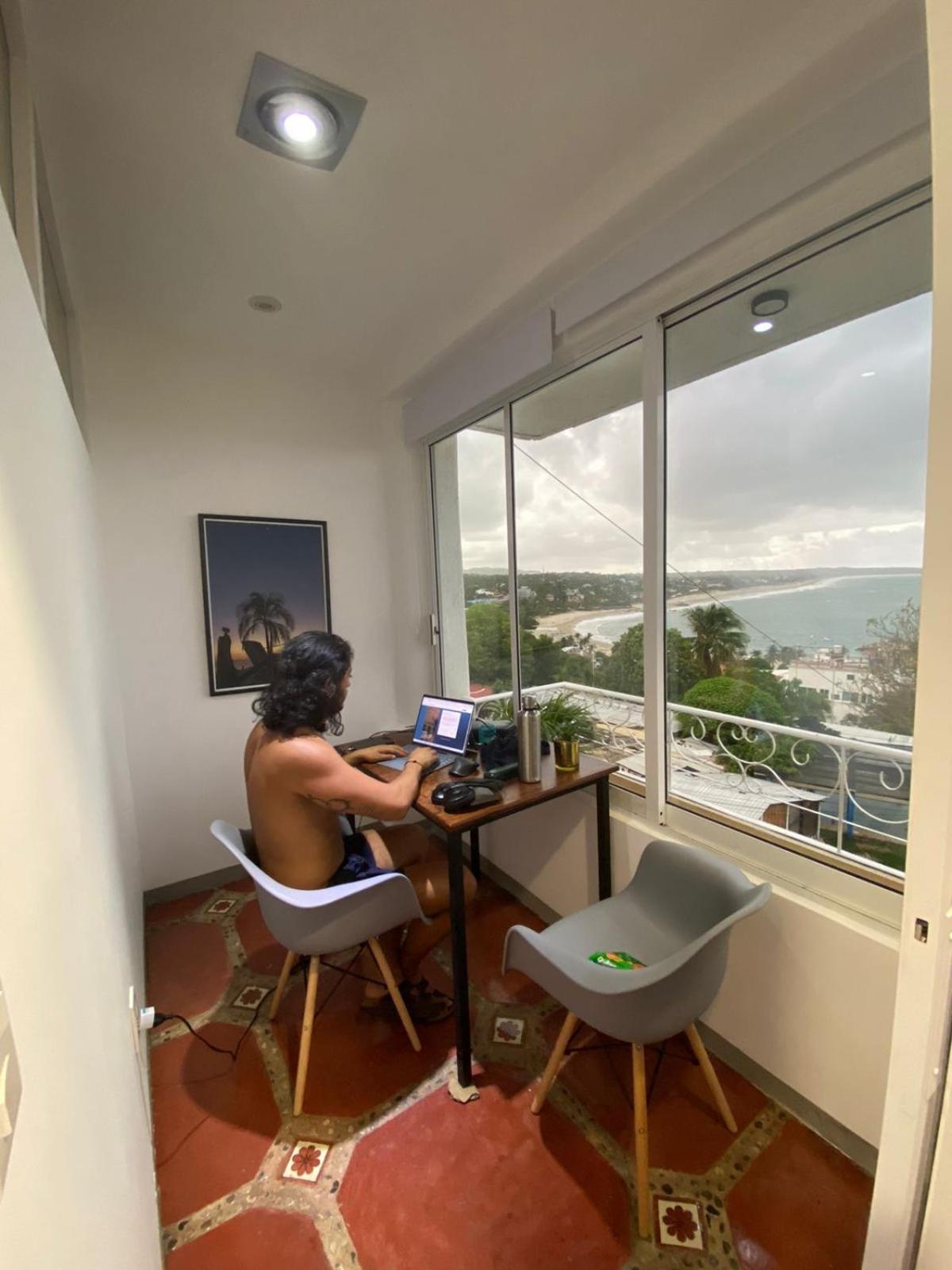 Pargos Hotel 33/42