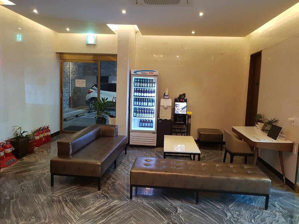 Amourex Hotel 44/49