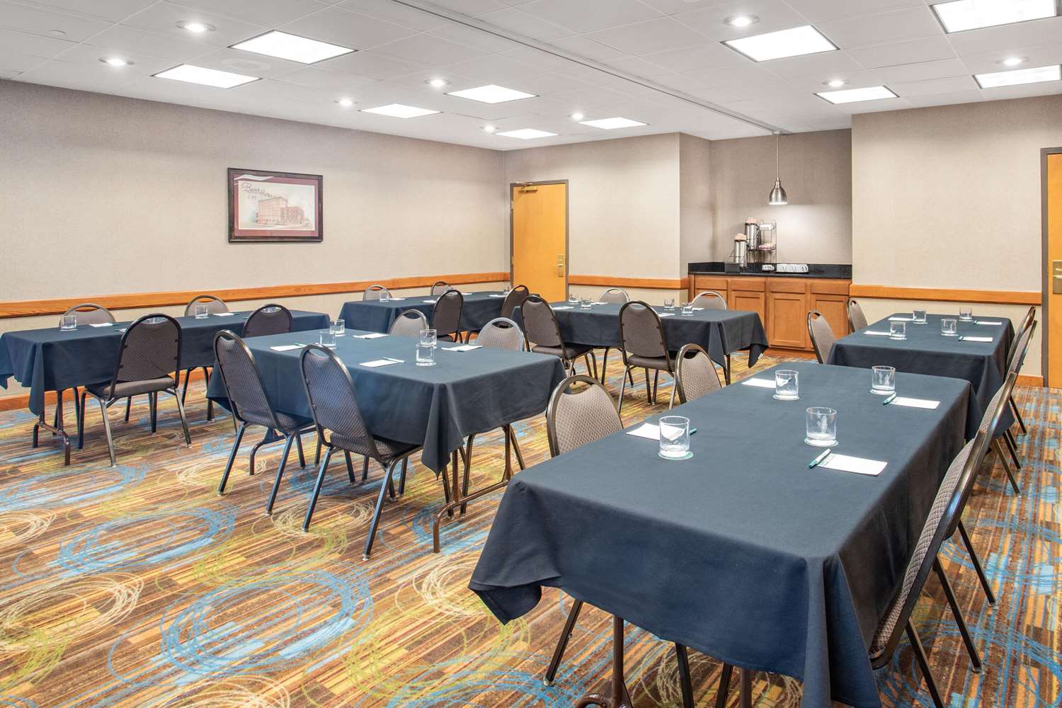 Wingate by Wyndham Lima Downtown 14/25