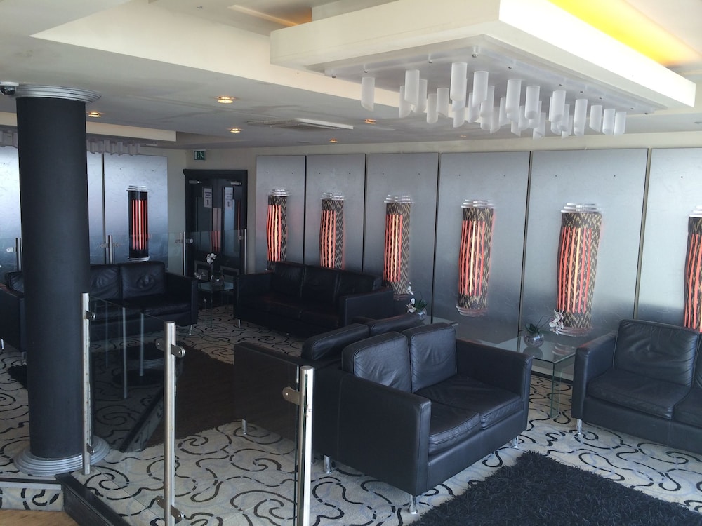 Tiffany S Hotel 35/47