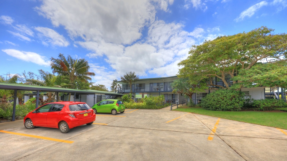 Paradise Hotel And Resort 54/68