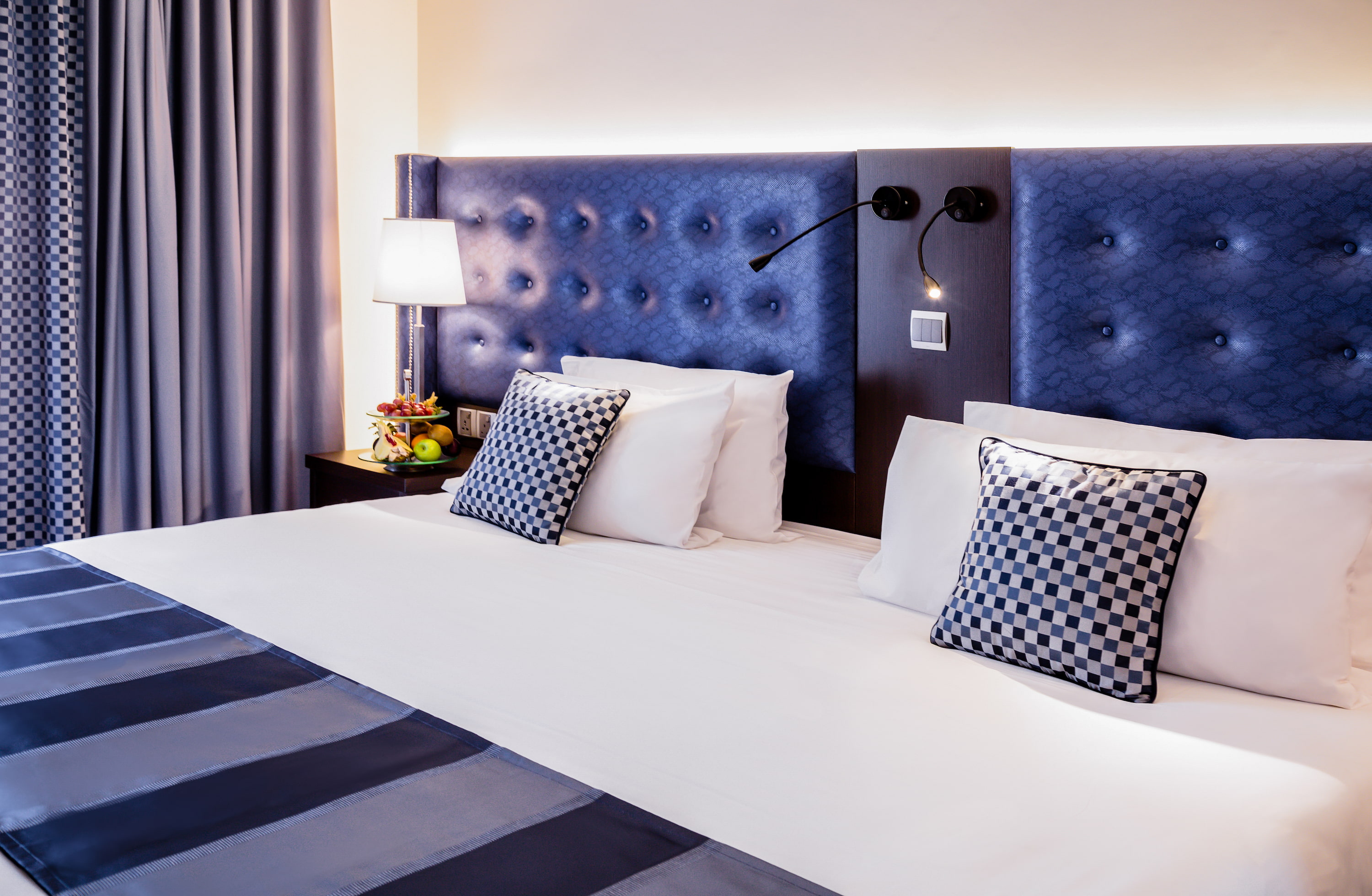 EXECUTIVE, DOUBLE BED