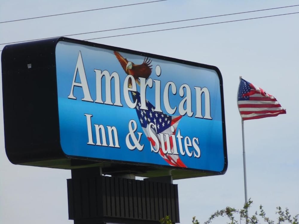 American Inn and Suites Houghton Lake 31/59