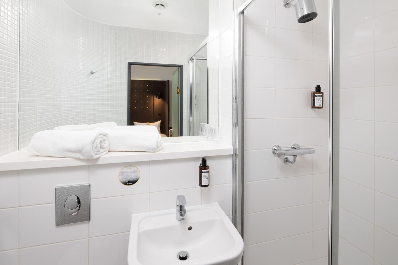 Point A Hotel London Kings Cross St Pancras 25/26