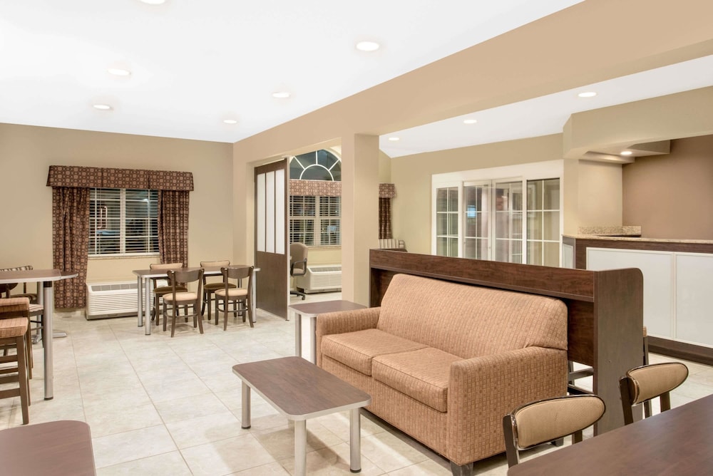 Microtel Inn Suites By Wyndham Midland 24/36