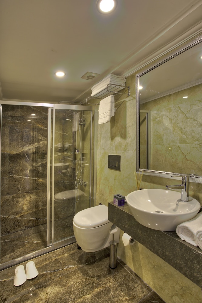 Route Hotel Kaleici 48/50