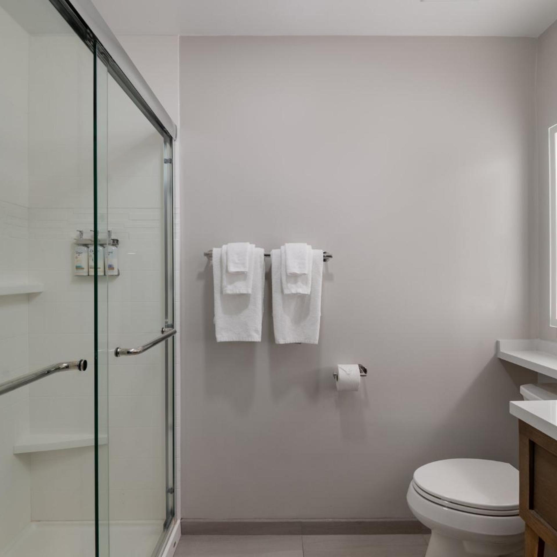 Superior, Twin Beds, Holiday Inn Express North Palm Beach Oceanview 8/8