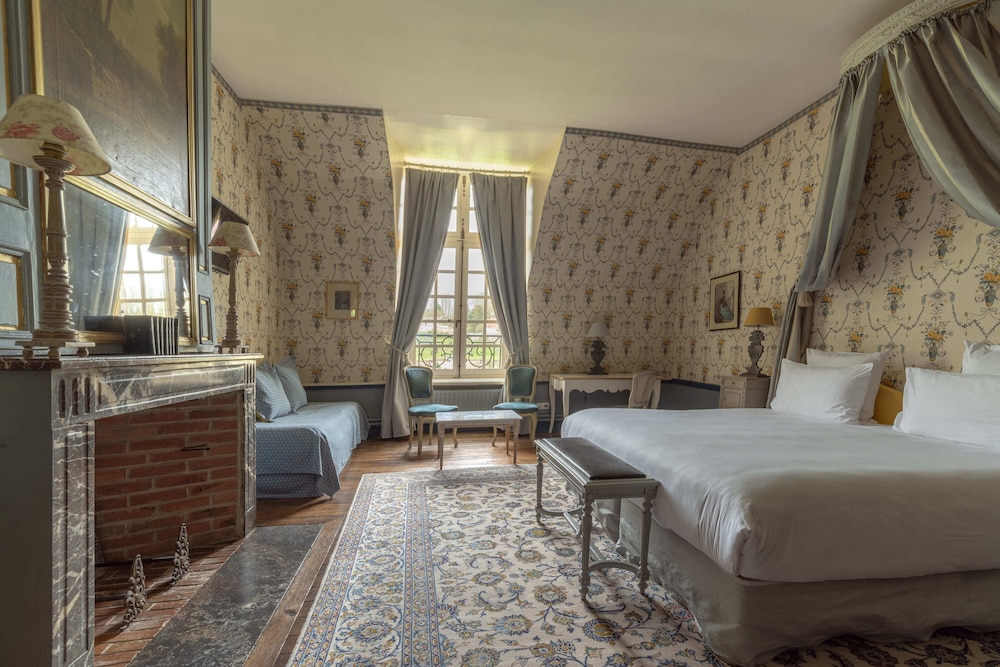 Chateau D'etoges 24/73