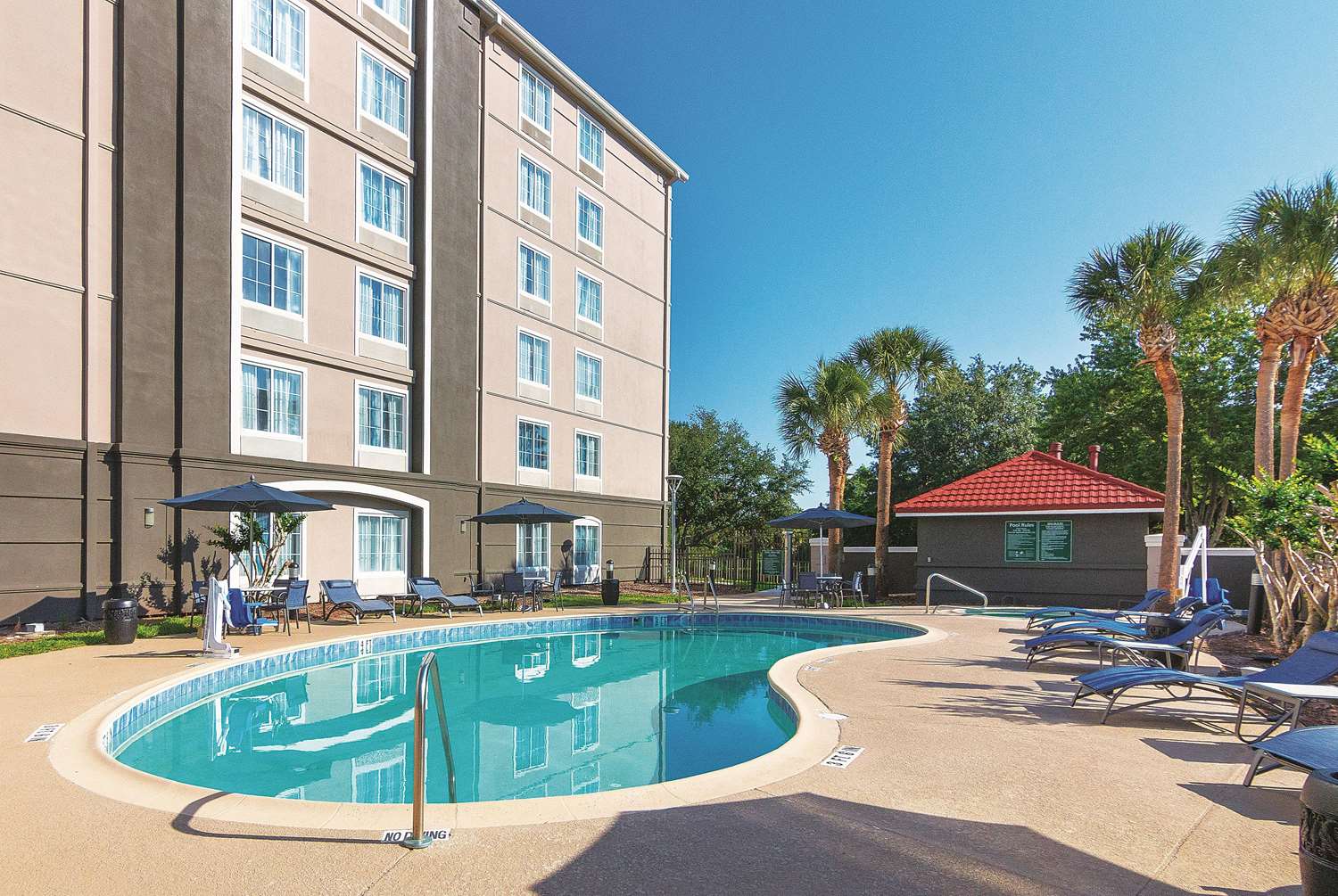La Quinta Inn Suites By Wyndham Orlando Ucf 8/45