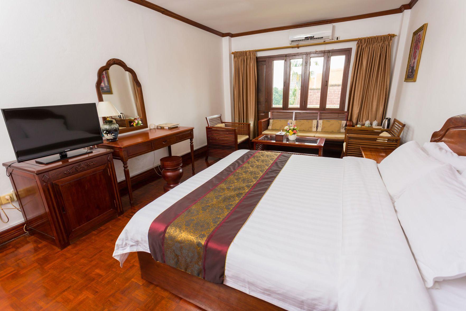 Superior, Queen Bed