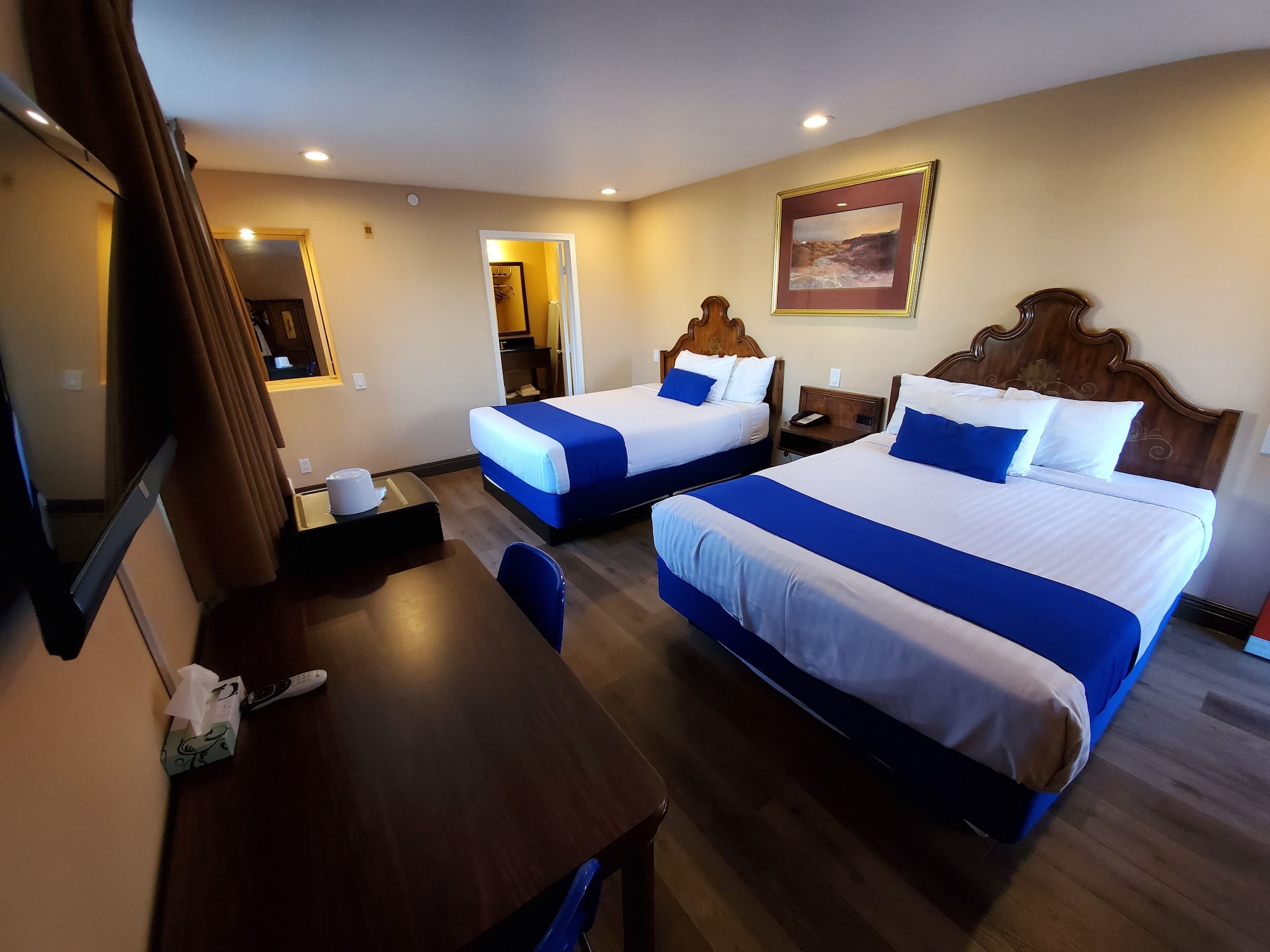 ROOM, 2 QUEEN BEDS