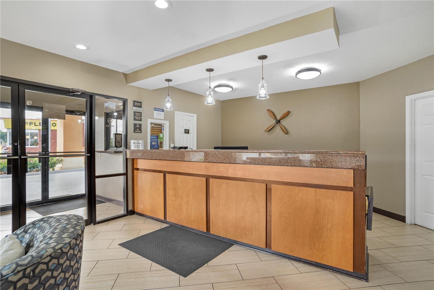 Best Western Airport Inn 9/40