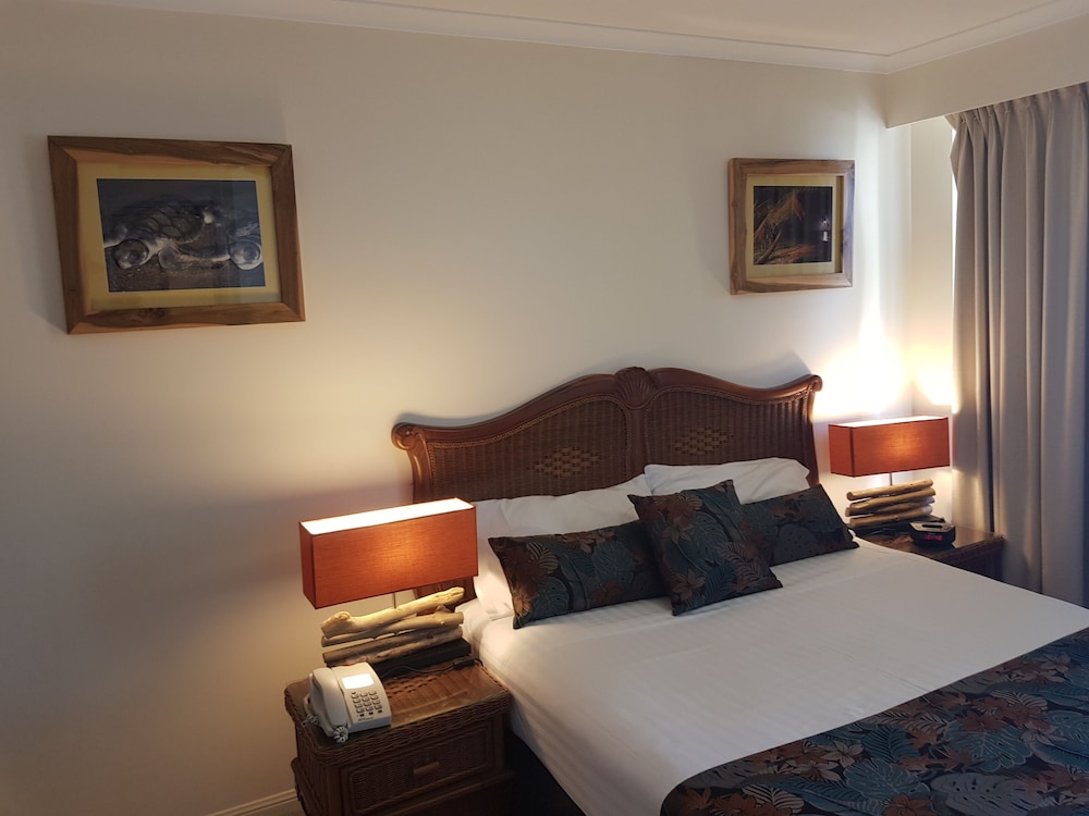 Rose Bay Resort 17/70