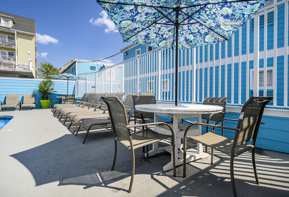 Madison Beach Motel 25/42